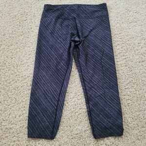 Calvin Klein Performance Quick Dry M Gray/Black Capri Leggings Ruched